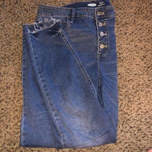 Button-fly Raw Edge Skinny Jeans